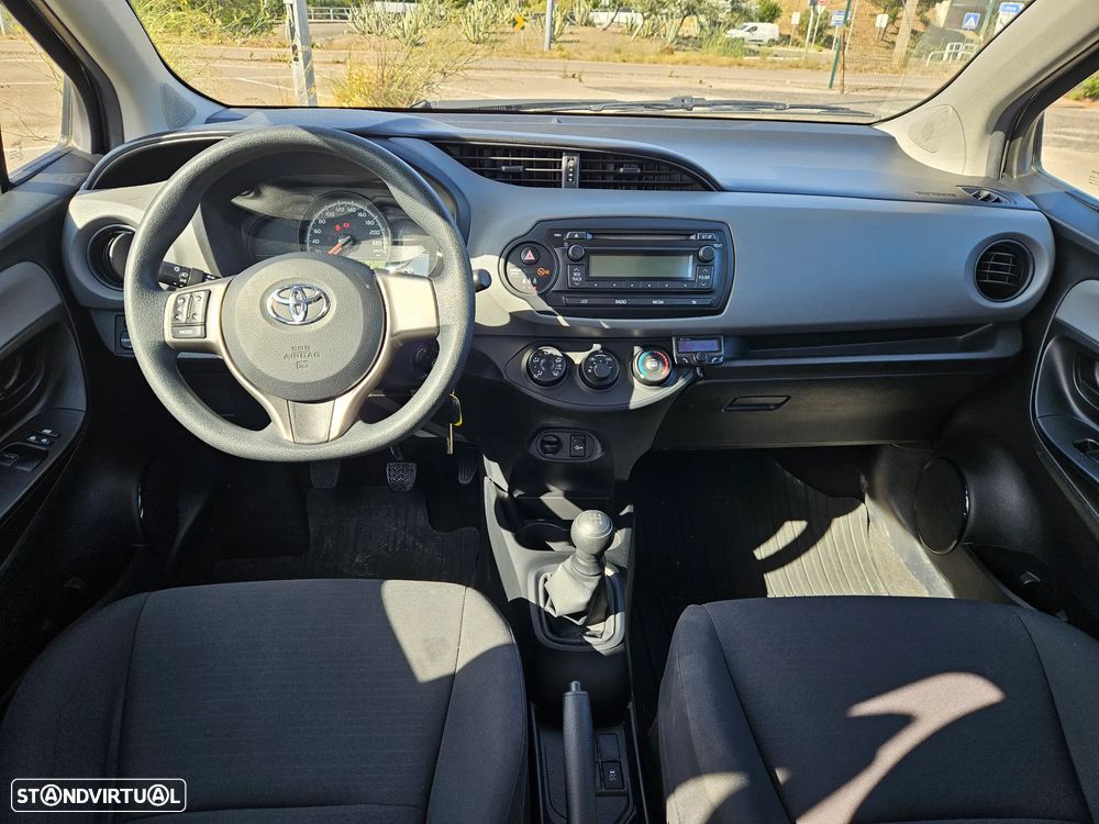 Toyota Yaris 1.0 VVT-i - 8