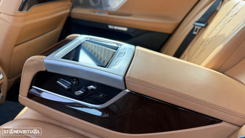 BMW 730 d xDrive - 14