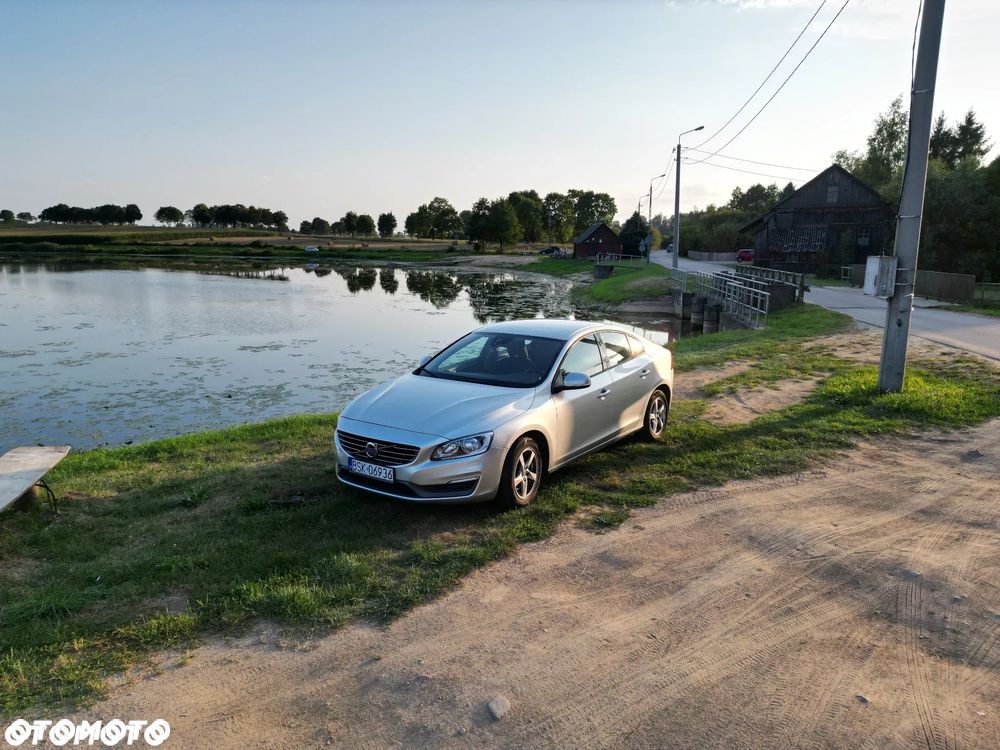 Volvo S60 D2 Momentum - 4