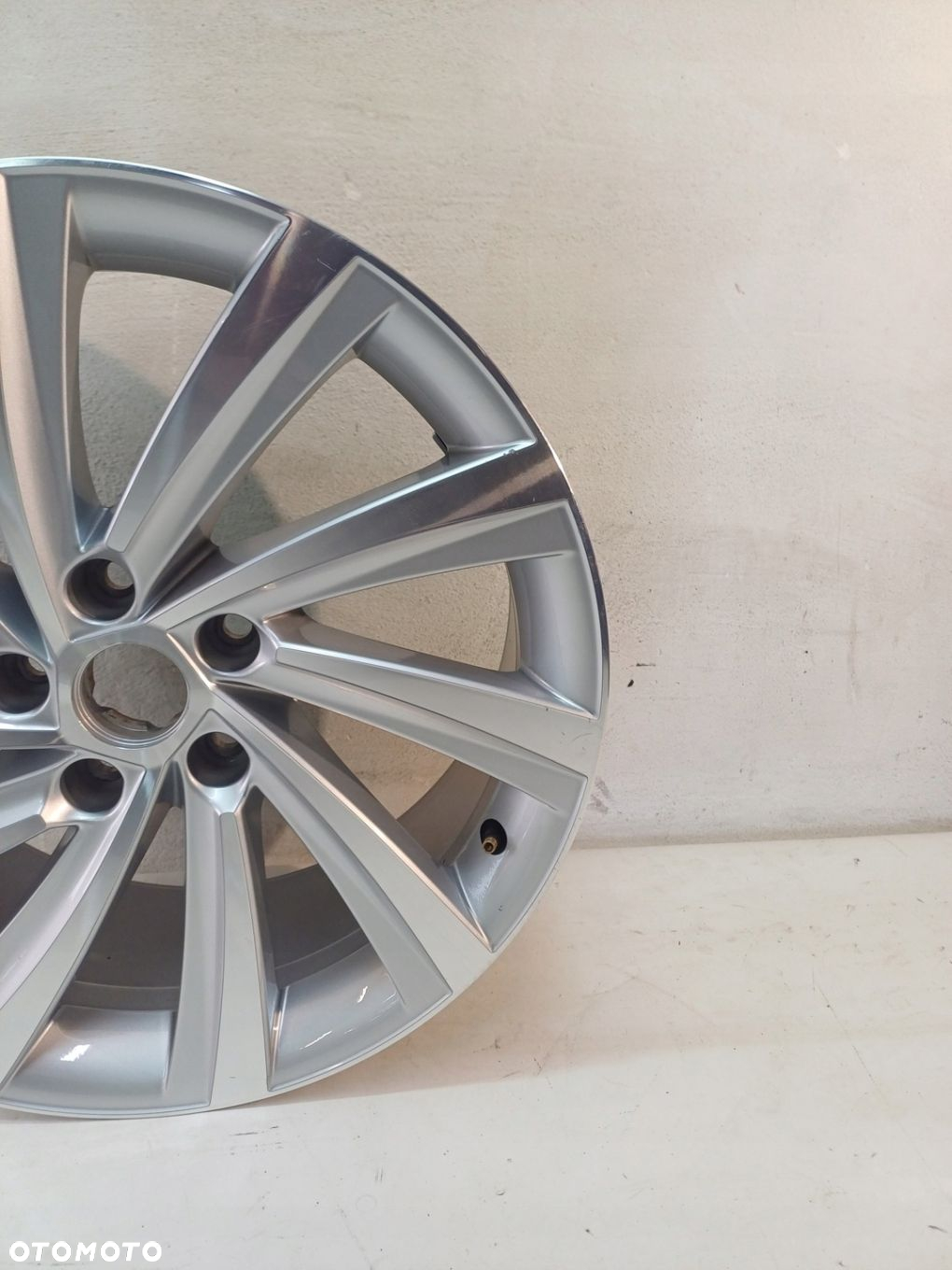 FELGA ALUMINIOWA SKODA OCTAVIA IV 4 7.5" x 18" 5x112 ET 48 - 3