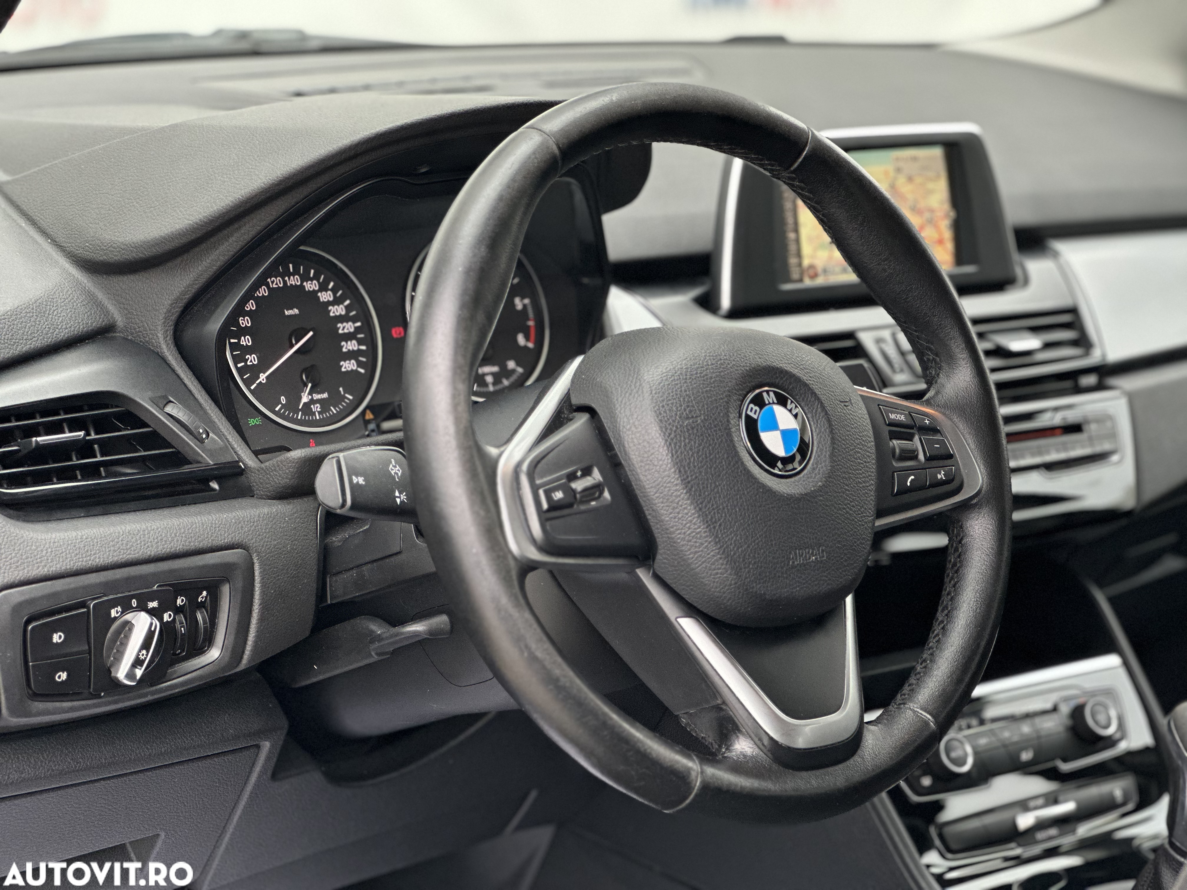 BMW Seria 2 218d Standard - 3