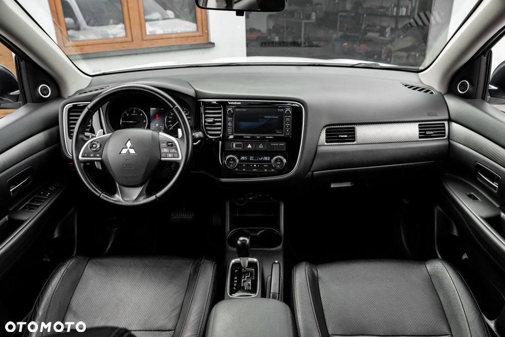 Mitsubishi Outlander 2.2 DI-D 4WD Automatik Invite - 28