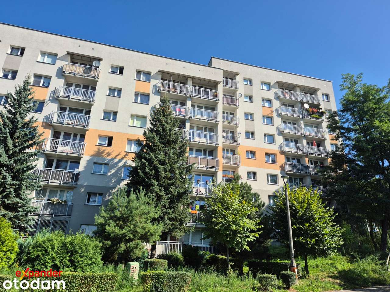Kawalerka z panoramicznym widokiem. Potencjał na 2 pokoje!