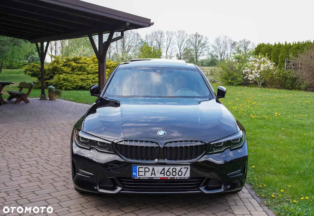 BMW Seria 3 330i xDrive Sport Line - 5