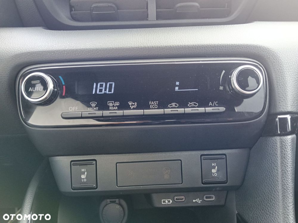 Toyota Yaris Hybrid 1.5 Style - 20