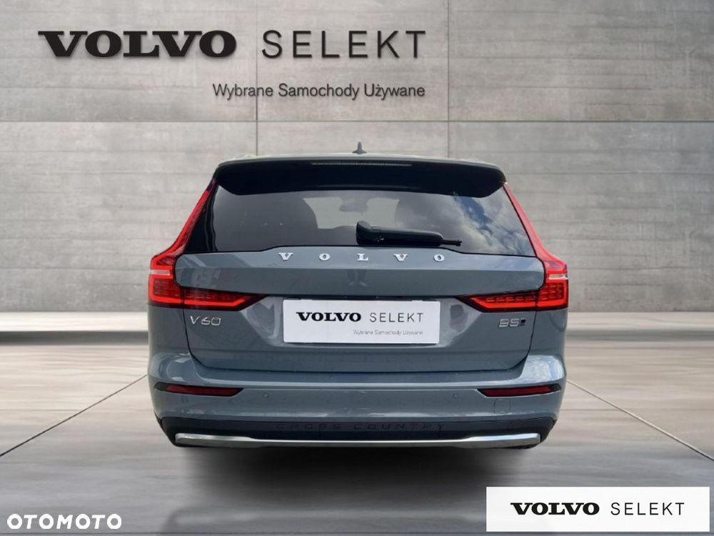 Volvo V60 Cross Country - 9