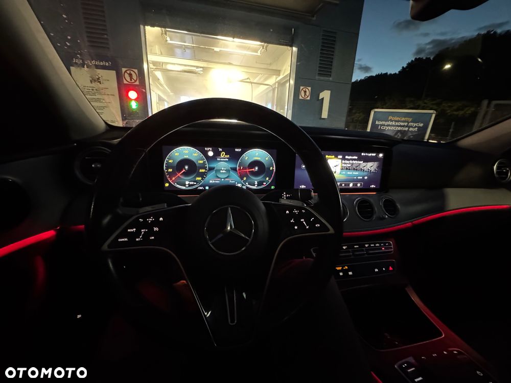 Mercedes-Benz Klasa E 220 d 4-Matic Avantgarde - 30
