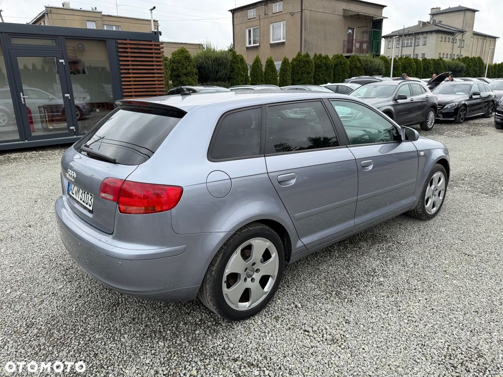 Audi A3 Sportback 1.6 S line Sportpaket plus - 19