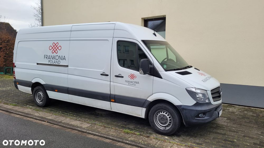 Mercedes-Benz Sprinter - 4