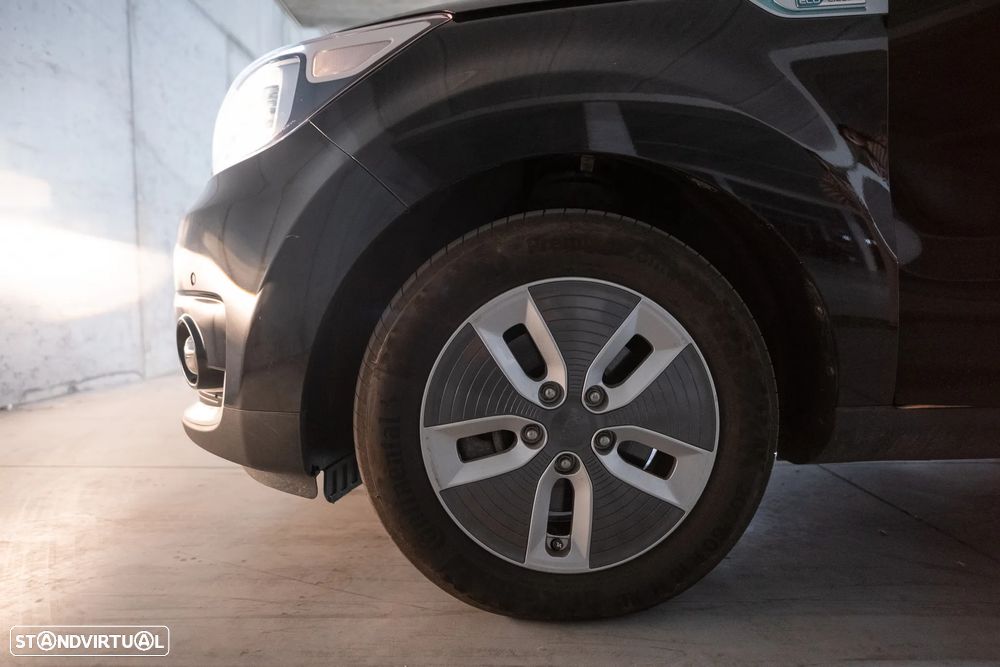 Kia e-Soul EV Play - 23
