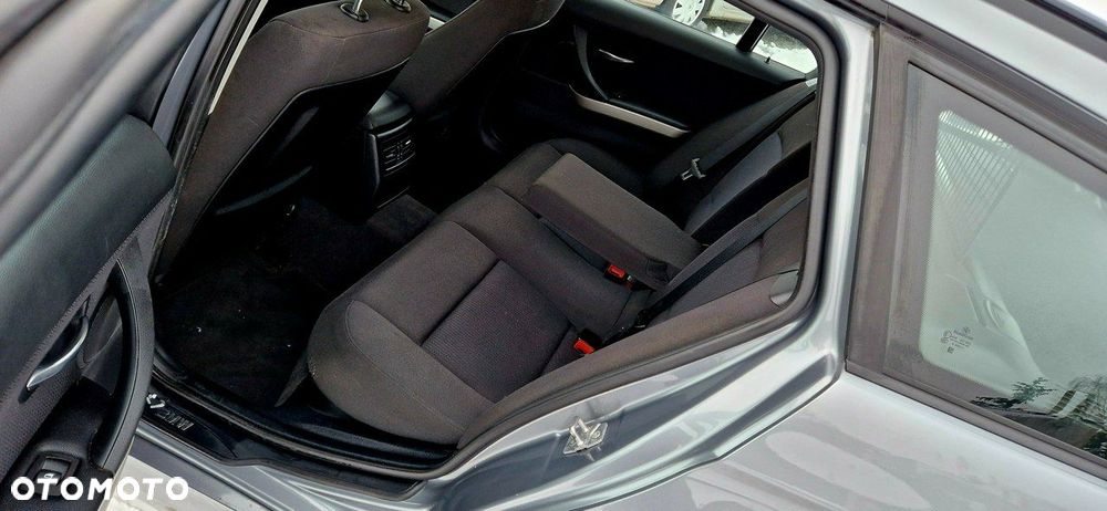 BMW Seria 3 - 25