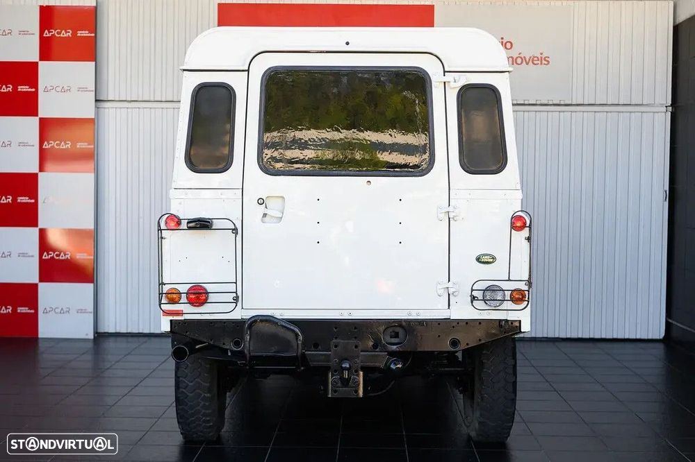 Land Rover Defender 90 2.5 Td5 E - 5