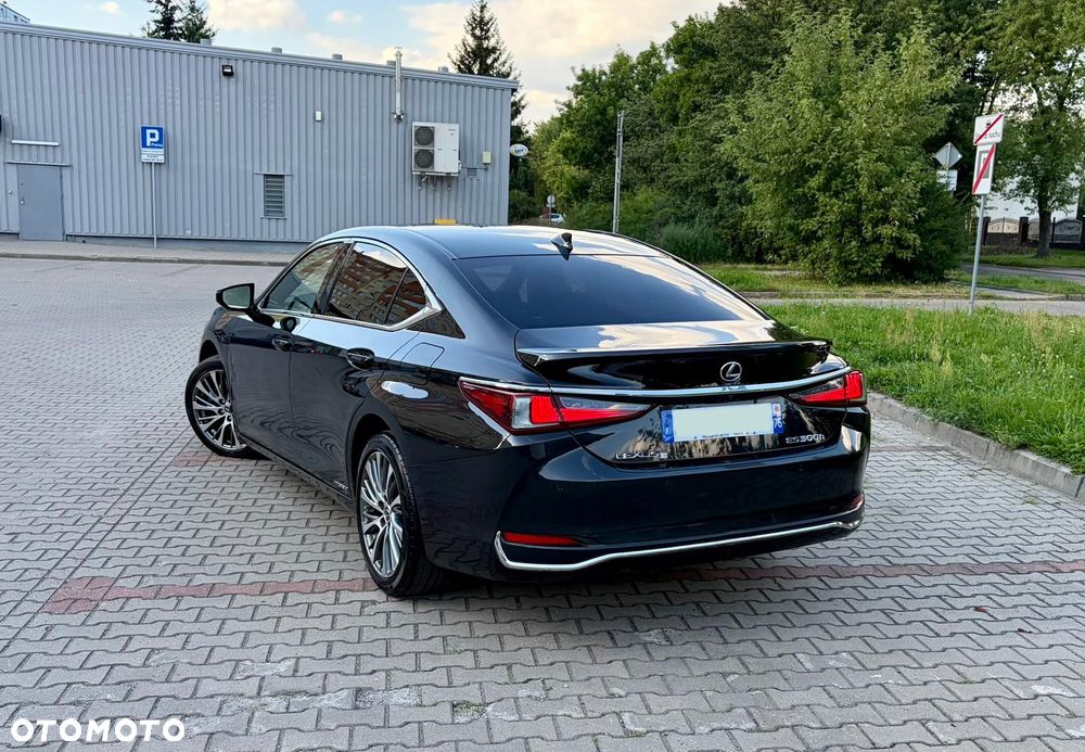 Lexus ES 300h Prestige - 7