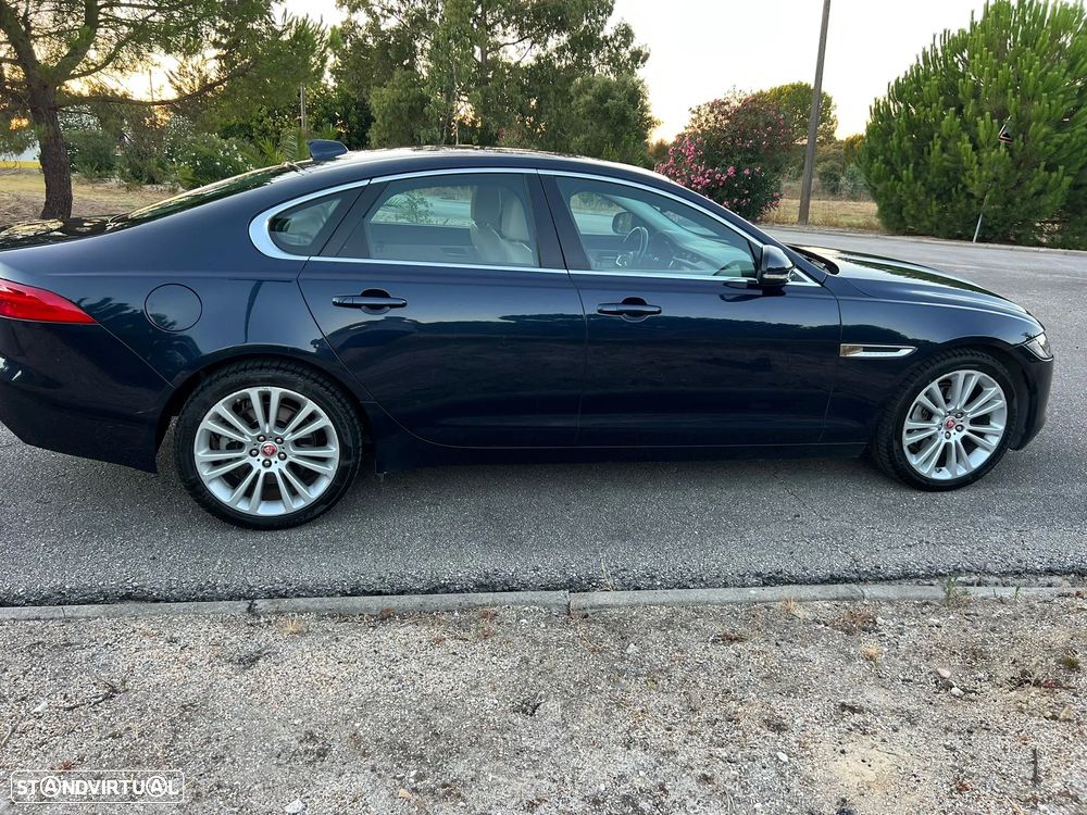 Jaguar XF 2.0 D Prestige Aut. - 7