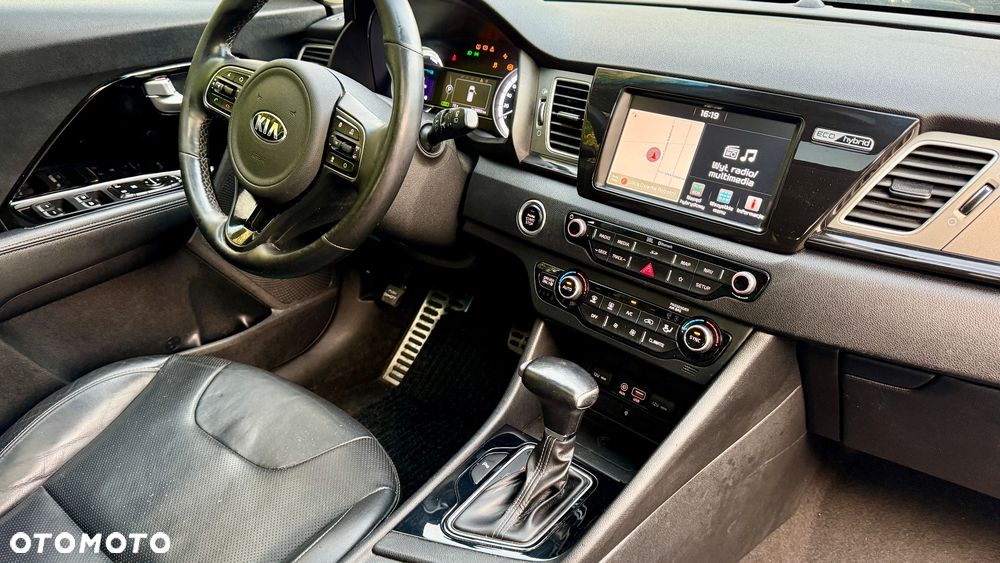 Kia Niro 1.6 GDI Hybrid L Business Line - 30