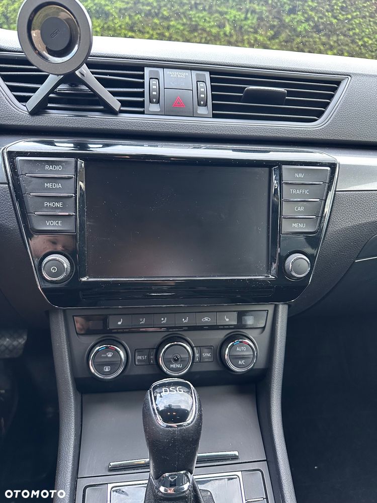 Skoda Superb 2.0 TDI Ambition DSG7 - 14