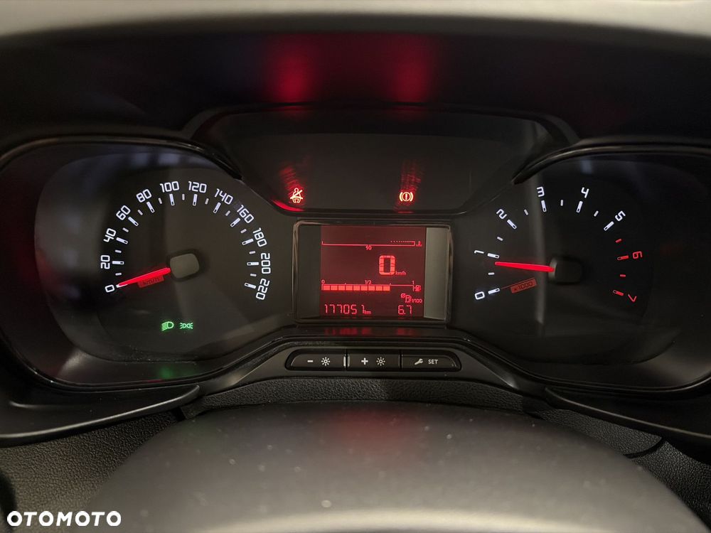 Toyota PROACE CITY - 16