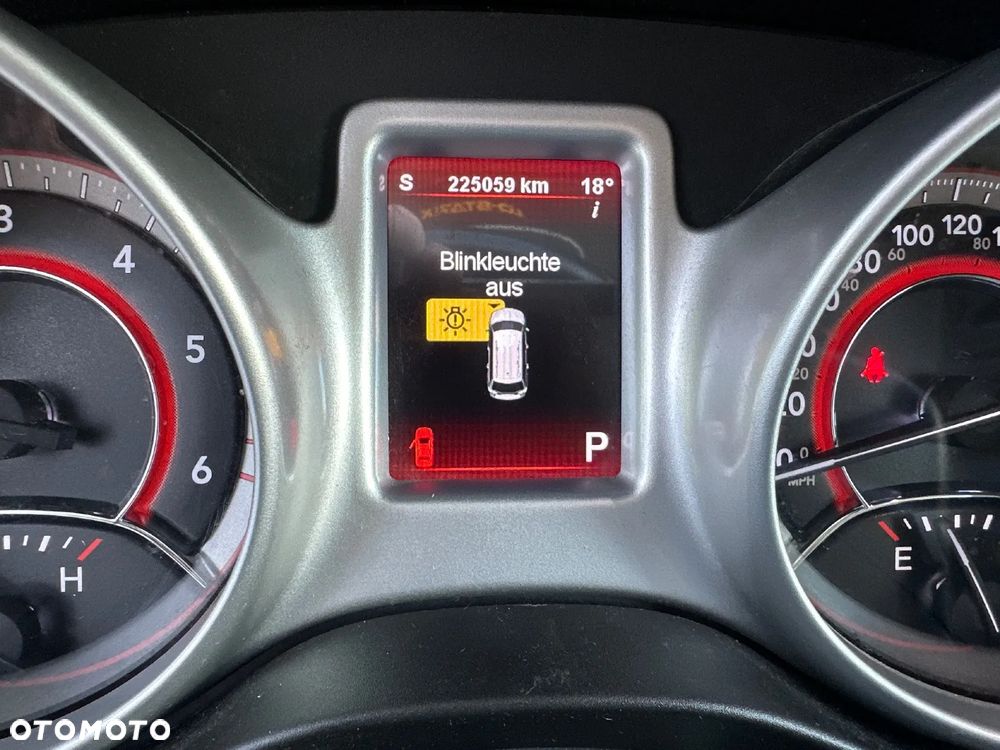 Fiat Freemont 2.0 Multijet Lounge AWD - 9