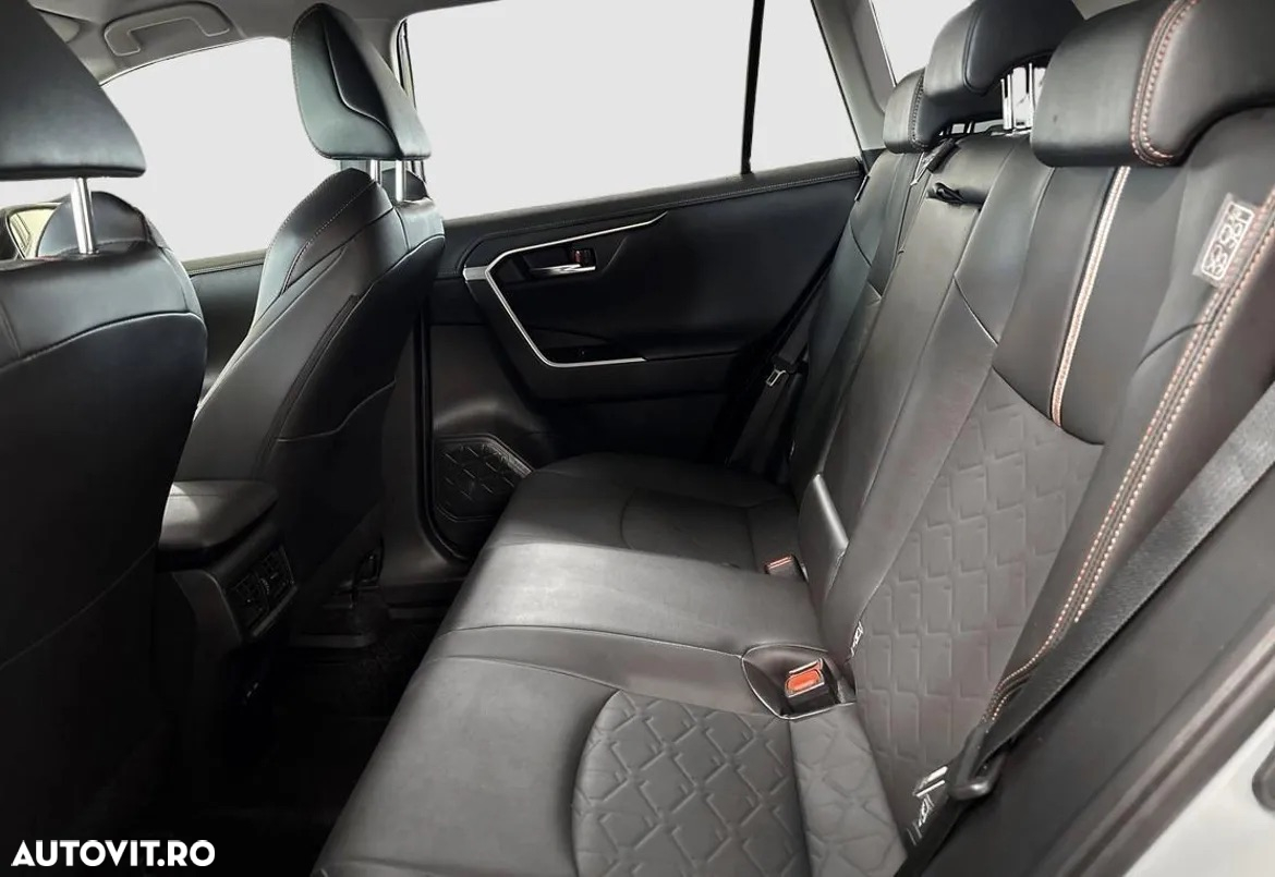 Toyota RAV4 2.5 4x4 Hybrid Adventure - 13