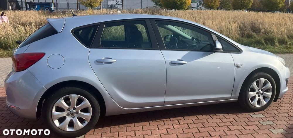 Opel Astra - 2