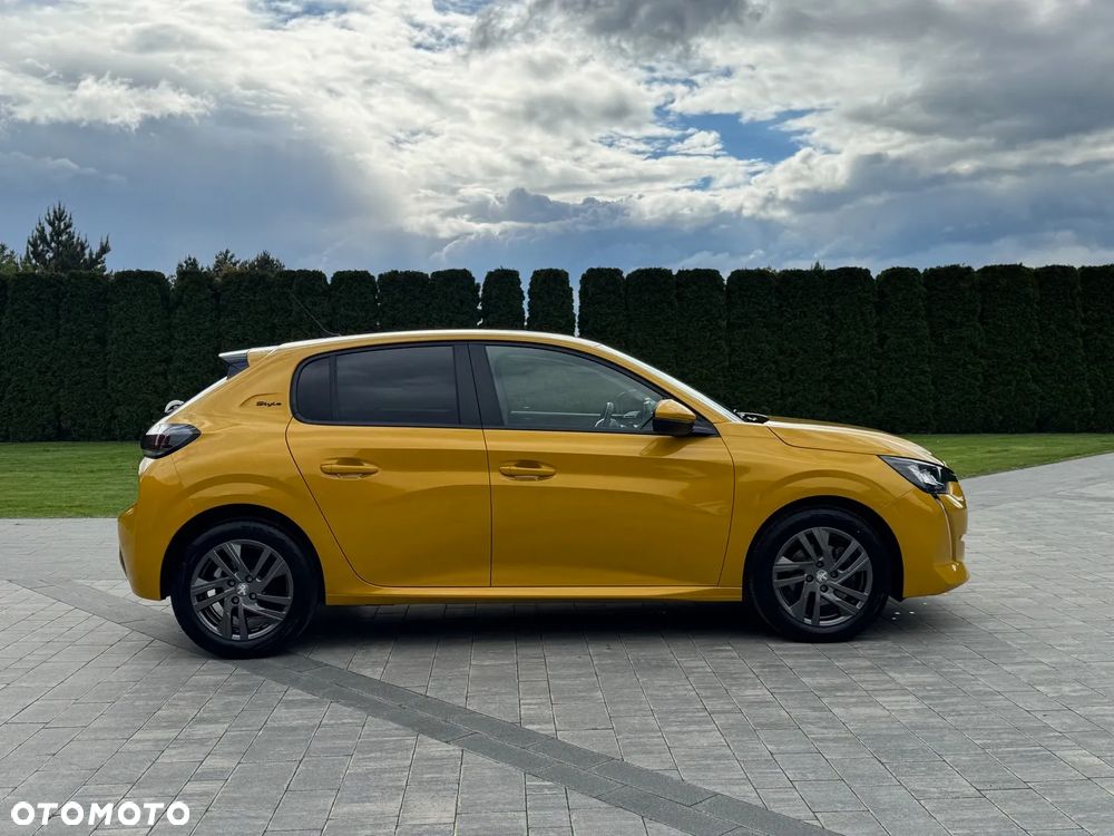 Peugeot 208 - 4