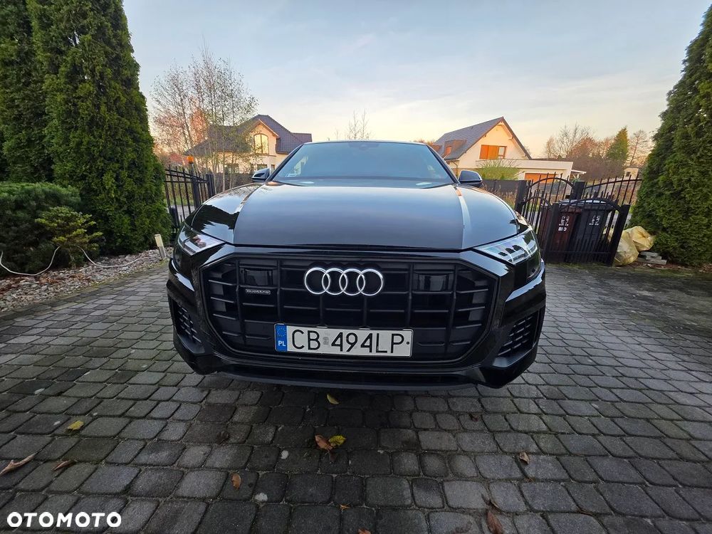 Audi Q8 - 8