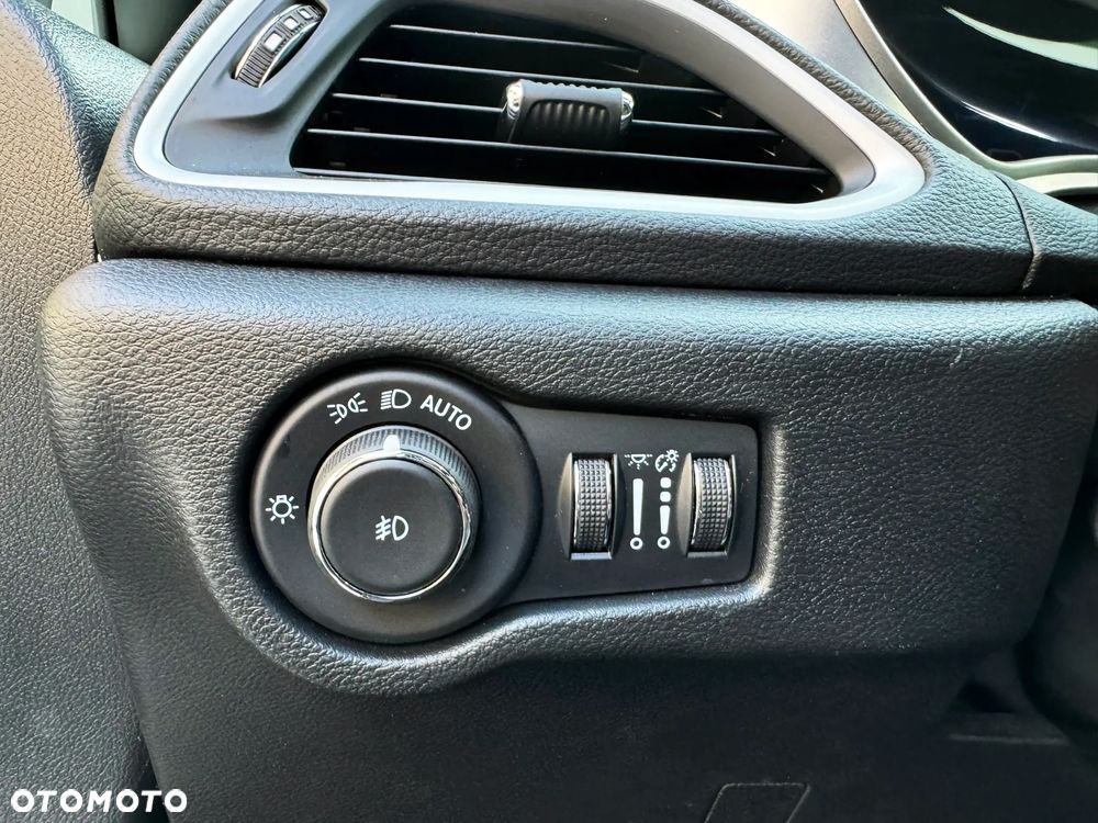 Chrysler Pacifica - 23