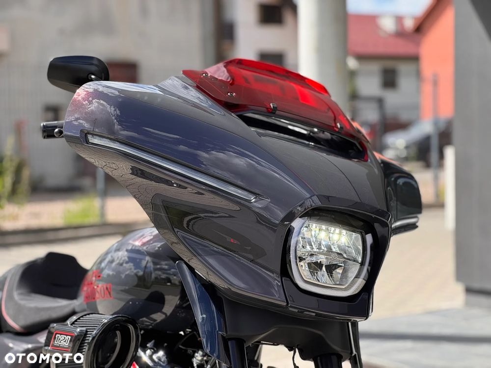 Harley-Davidson CVO Street Glide - 6