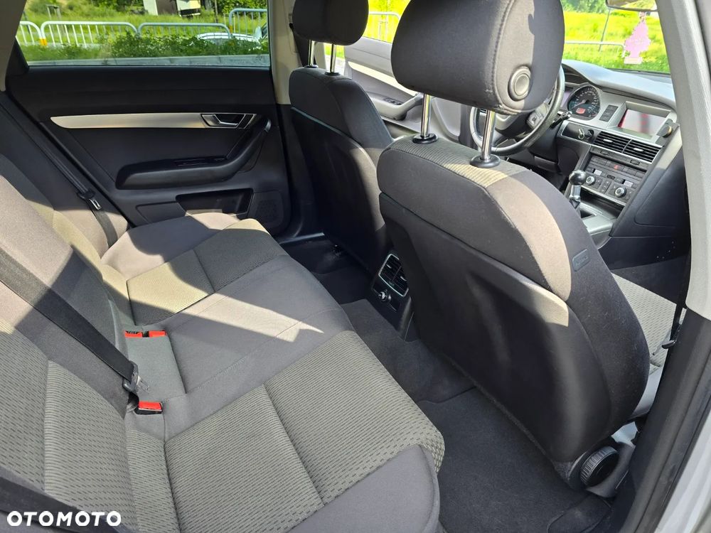 Audi A6 Avant 2.4 quattro - 11