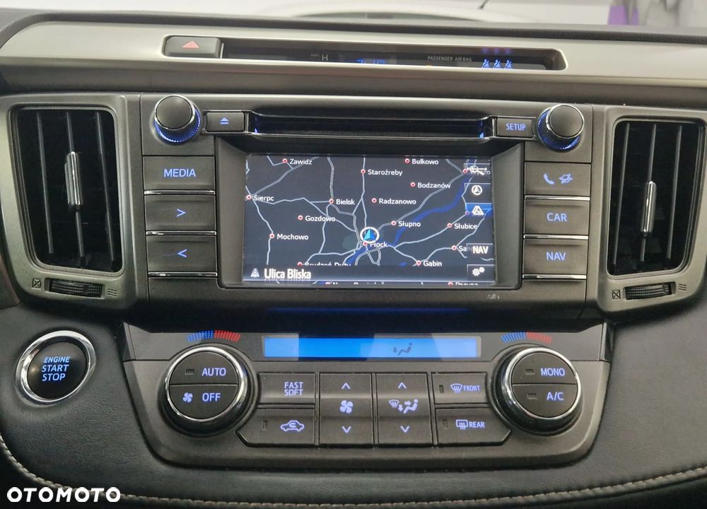 Toyota RAV4 - 8