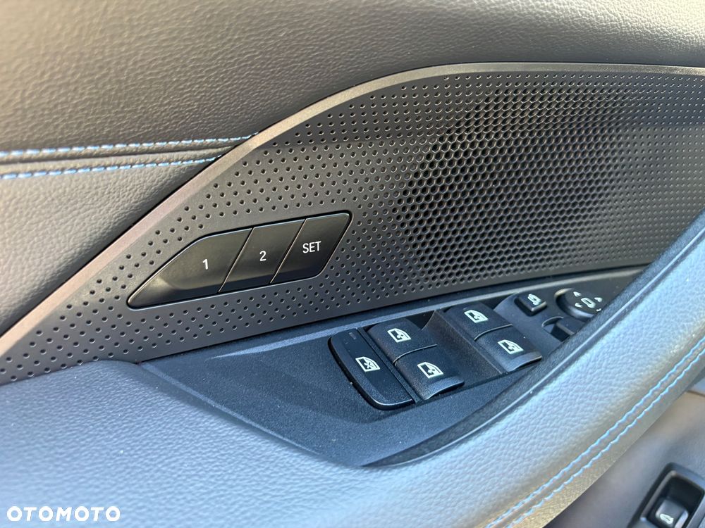 BMW i4 70.3kWh eDrive 35 M Sport Edition - 16