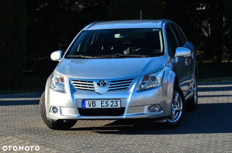 Toyota Avensis 1.8 Comfort - 9