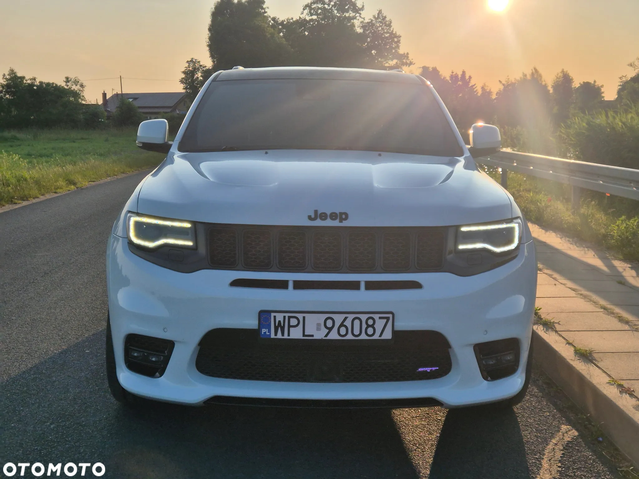 Jeep Grand Cherokee 6.4 V8 SRT8 - 12
