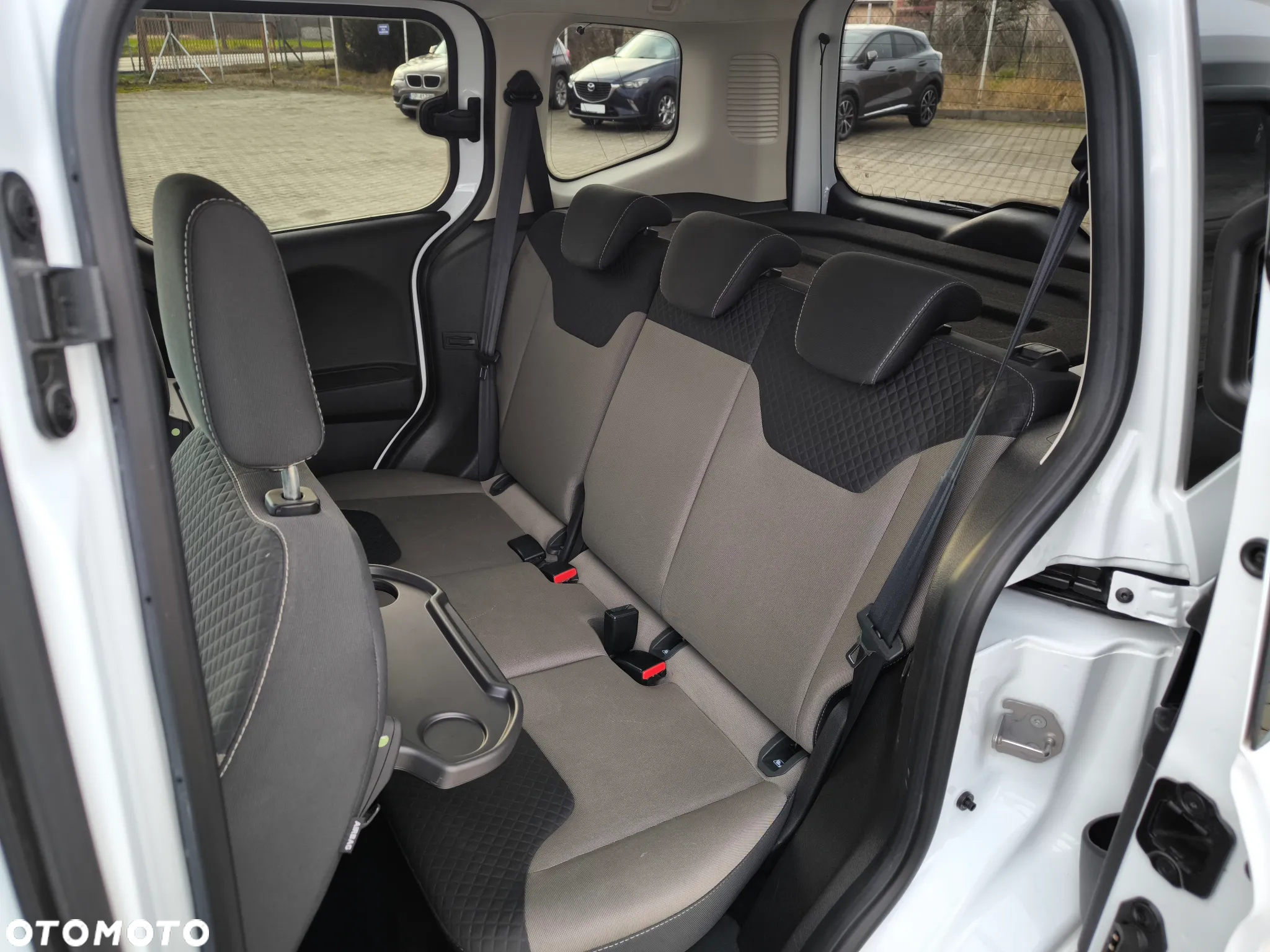 Ford Tourneo Courier 1.5 TDCi Titanium - 15