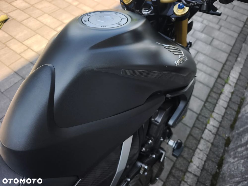 Honda CB - 17