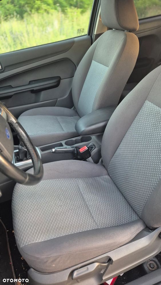 Ford Focus 1.6 Ambiente - 6