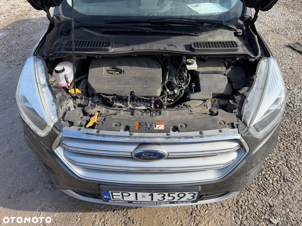 Ford Kuga 1.5 EcoBoost 2x4 Titanium - 39