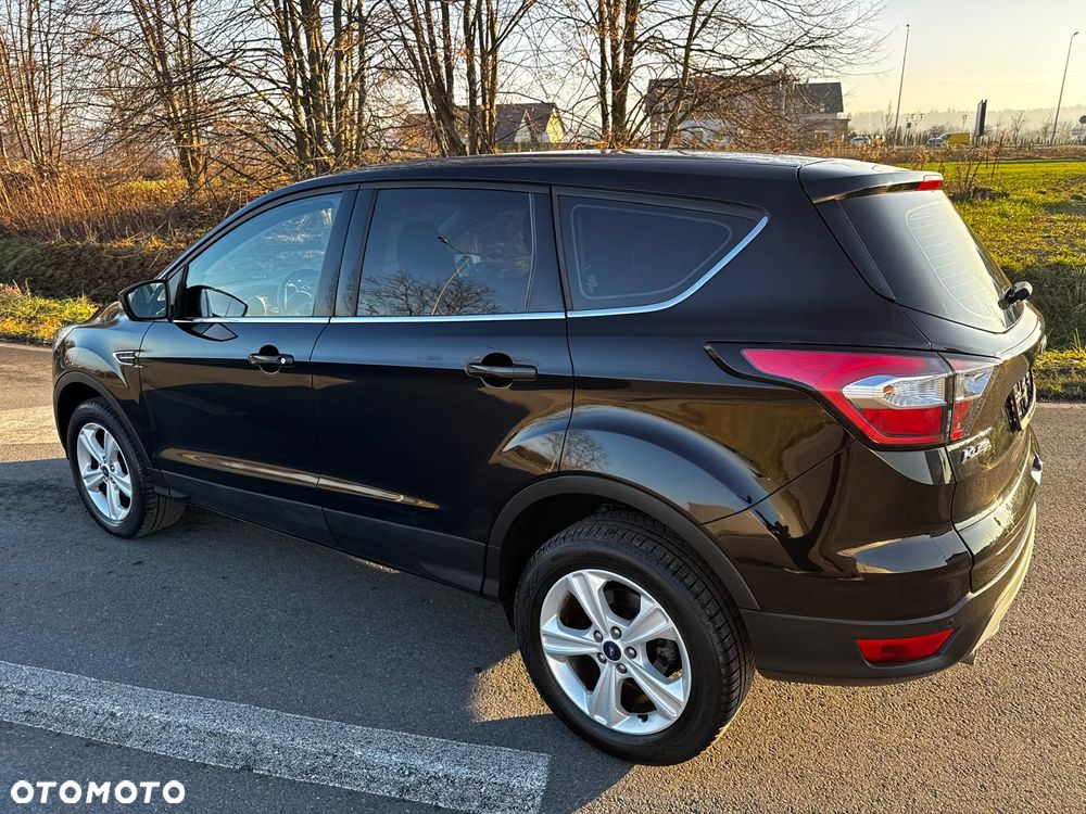 Ford Kuga - 4