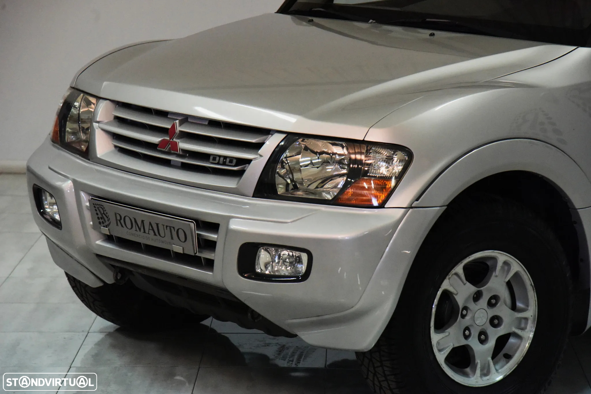 Mitsubishi Pajero 3.2 DI-D GLS Longo - 2