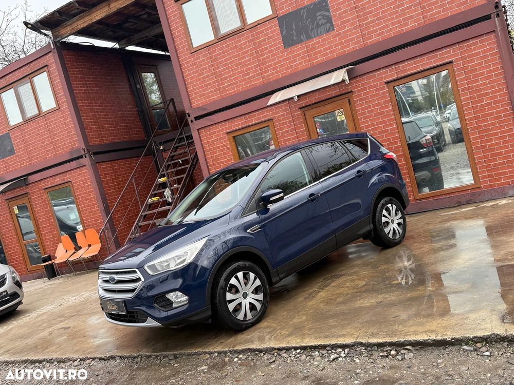 Ford Kuga - 1