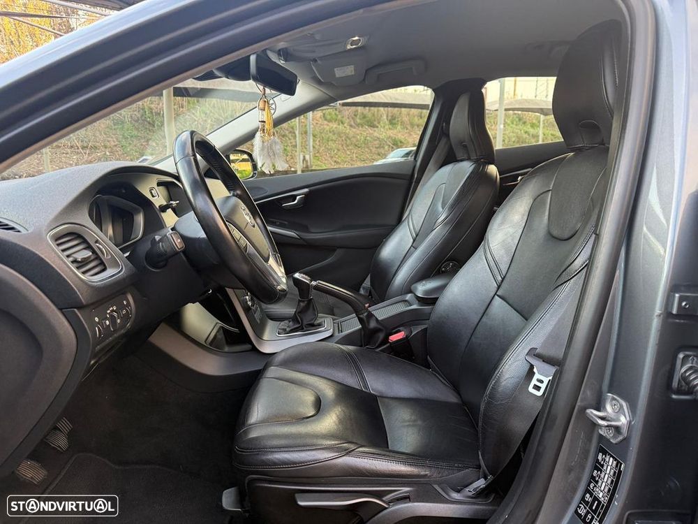 Volvo V40 1.6 D2 Momentum Eco - 10