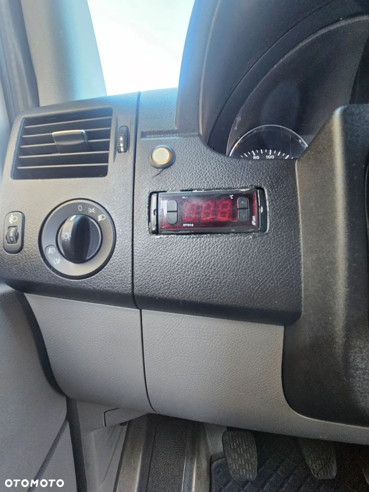 Mercedes-Benz Sprinter 319 - 19