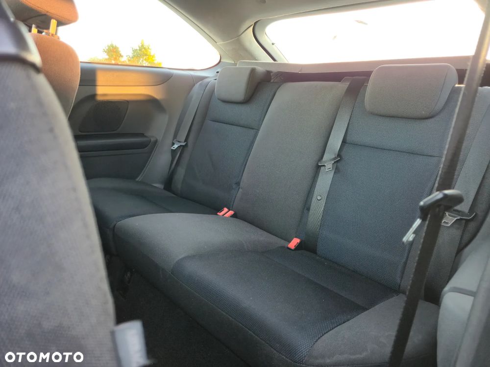 Ford Focus 1.8 Trend - 8