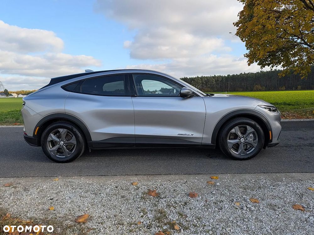 Ford Mustang Mach-E AWD PREMIUM - 11