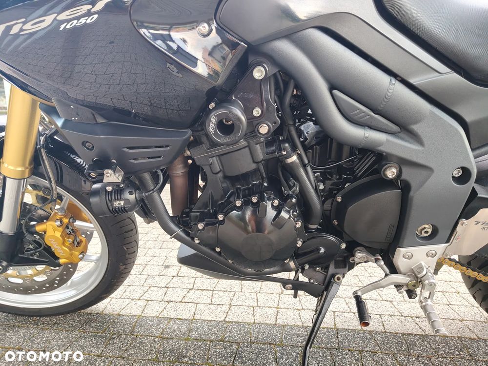 Triumph Tiger - 9
