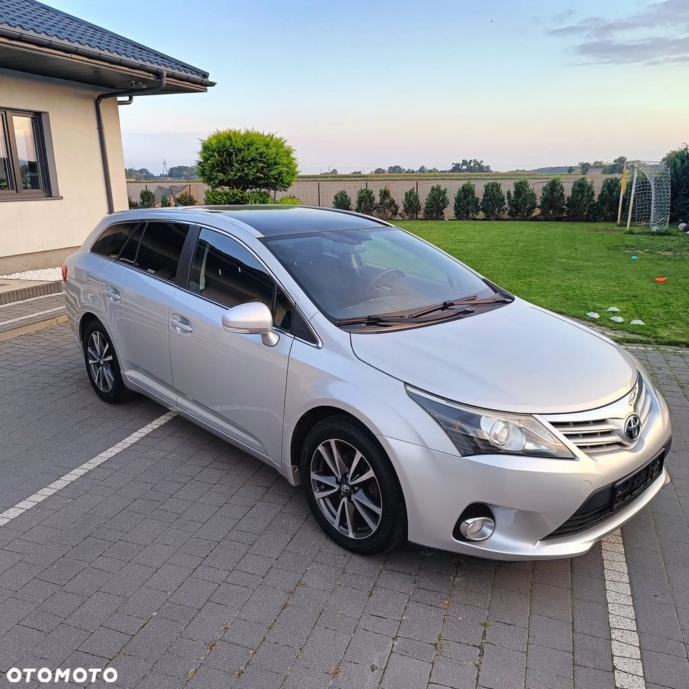 Toyota Avensis 2.0 D-4D - 1