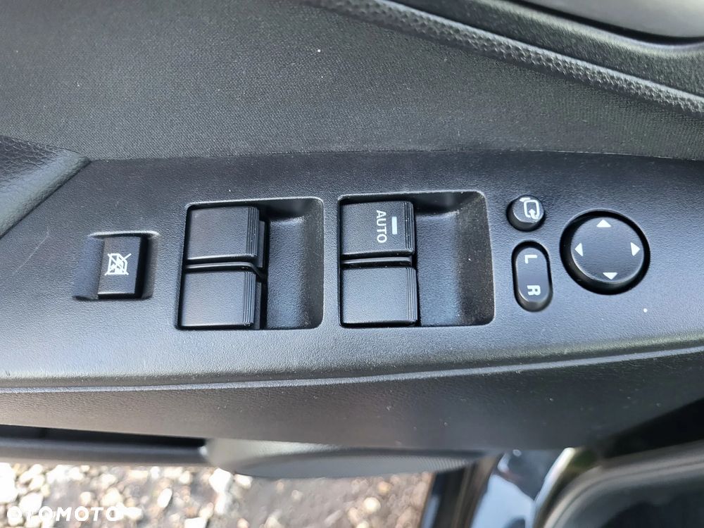 Mazda 3 1.6 Exclusive + - 14