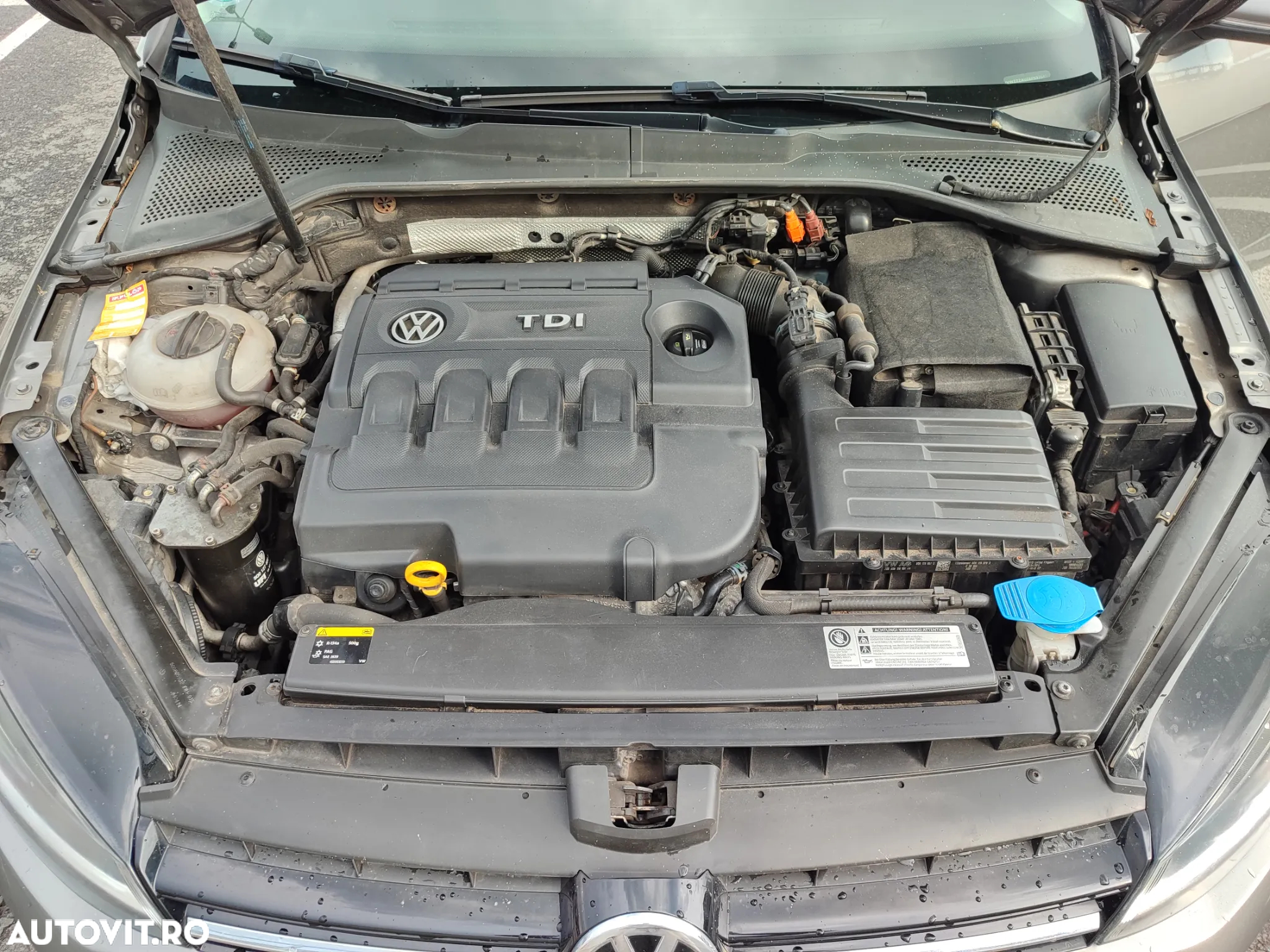 Volkswagen Golf 1.6 TDI BMT Comfortline - 16