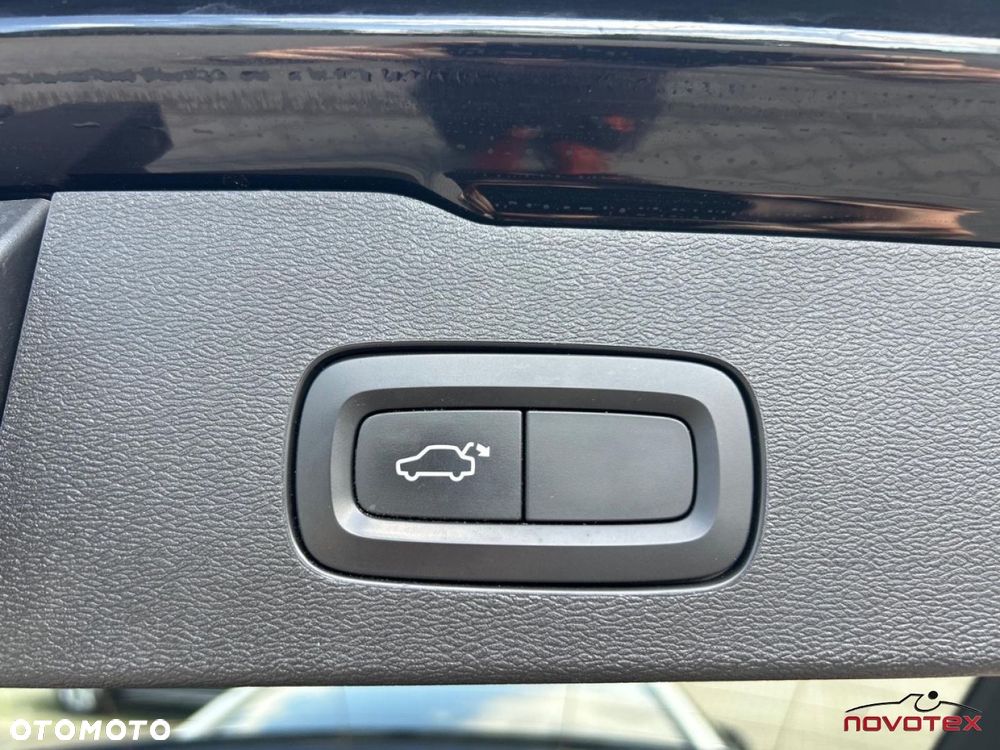 Volvo V60 Cross Country D3 Geartronic Momentum - 23