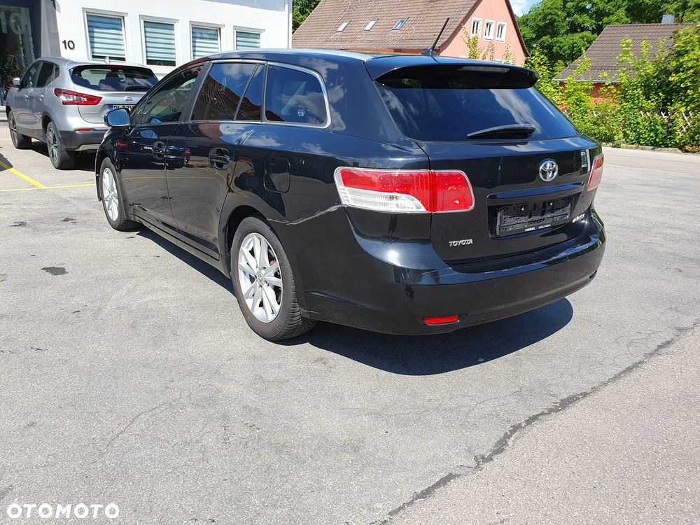Toyota Avensis - 7
